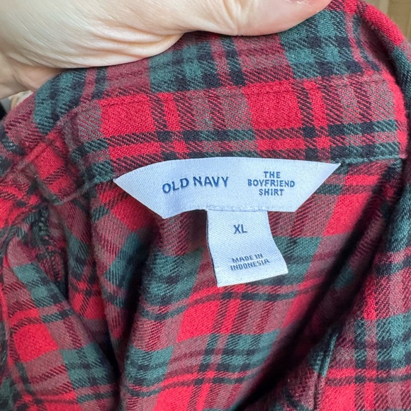 Old Navy Red Green and Black Plaid Flannel Shirt - Picture 4 of 4